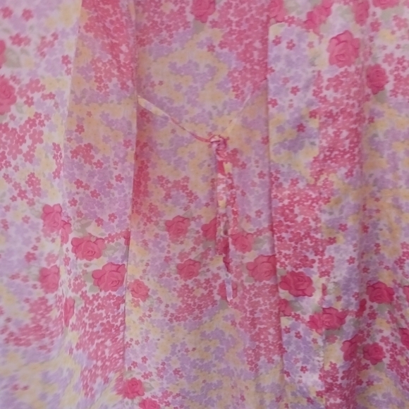 Adonna Floral Robe - Picture 10 of 11